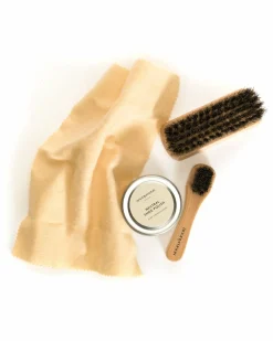 Care kit shiny surface leather