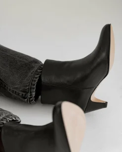 Hilly 50 stiletto