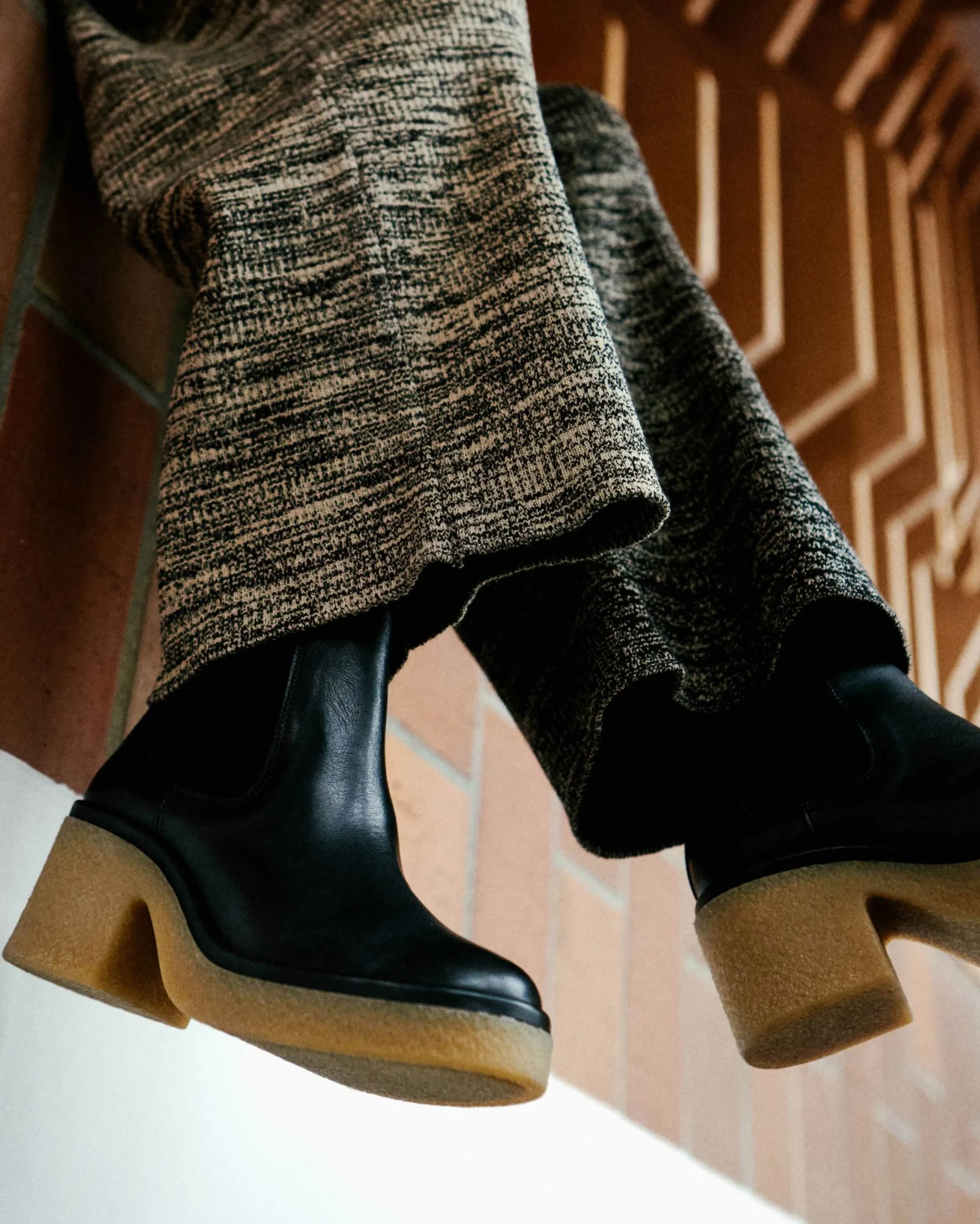 Laurell 65 platform